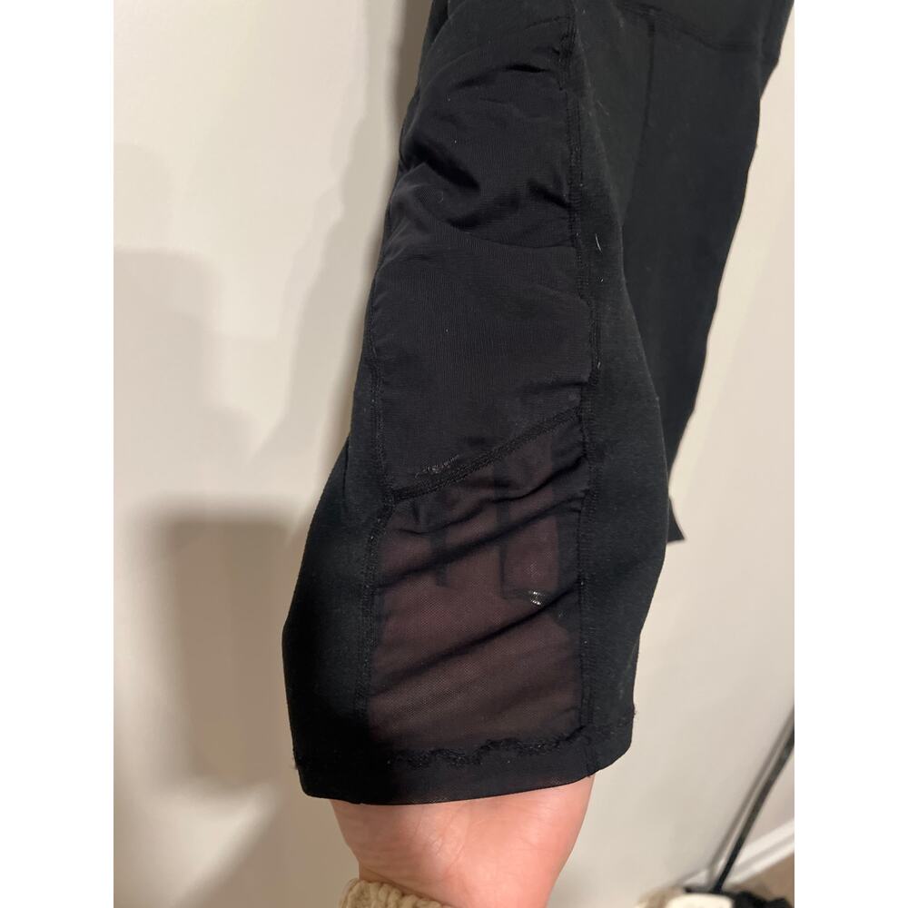 Fabletics, Powerhold, Yoga Shorts, 8' inseam , Size XS, 1448Y - Picture 2 of 4